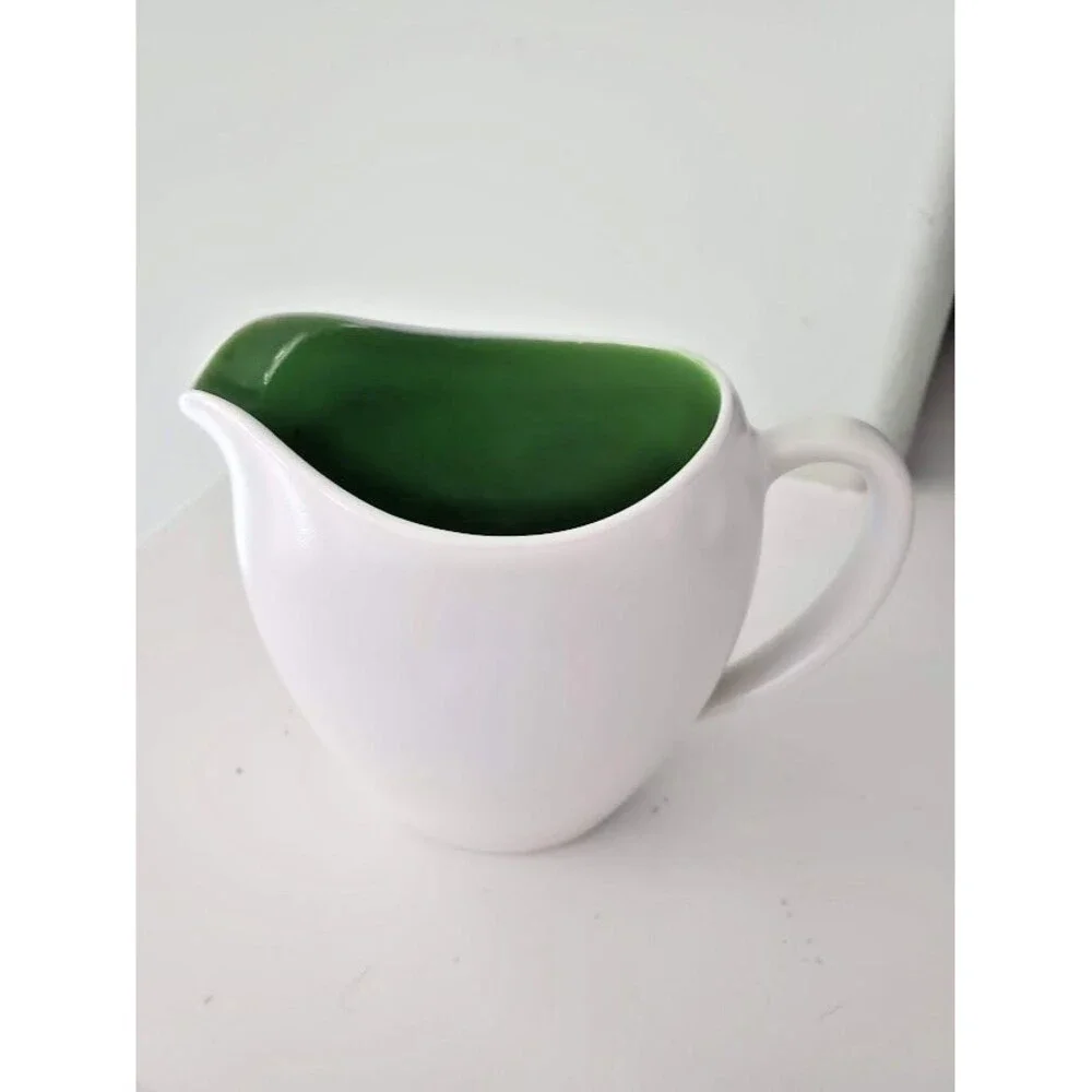 Kate Spade Summer Circle Creamer White w Green Interior New in Box